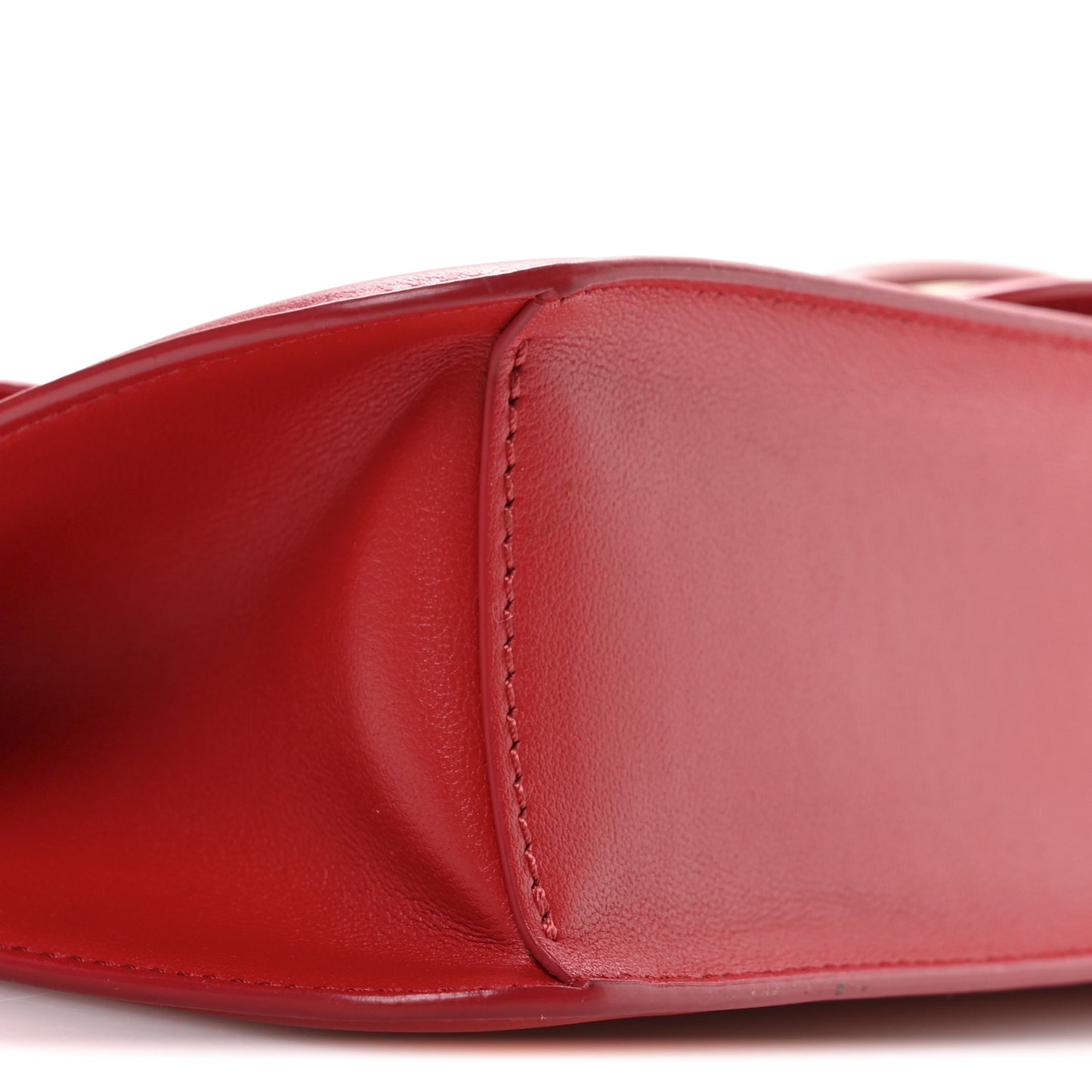 Calfskin Enamel Vlogo Loco Shoulder Bag Rouge Pur