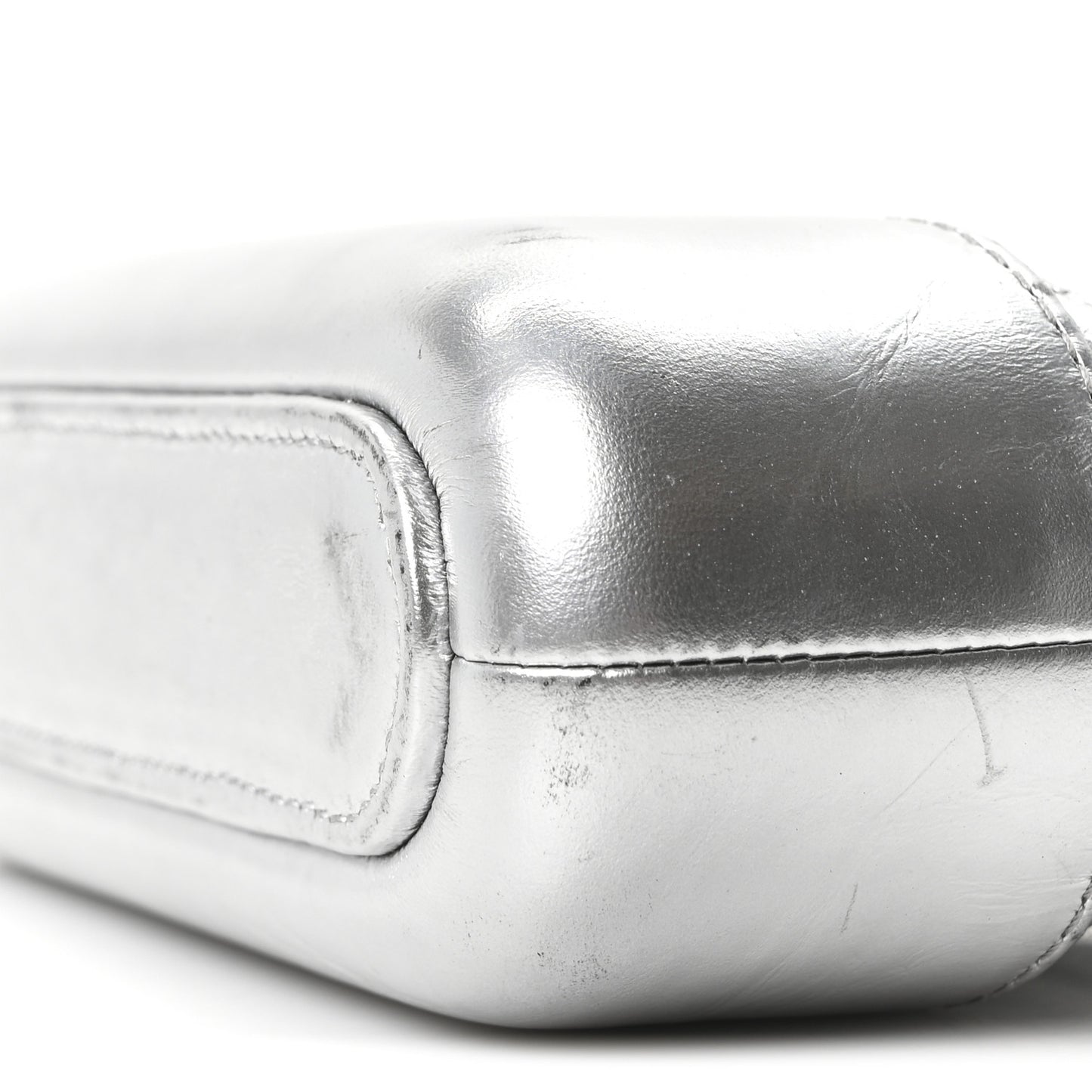 Metallic Lambskin Calfskin Quilted Small Gabrielle Clutch With Chain Silver