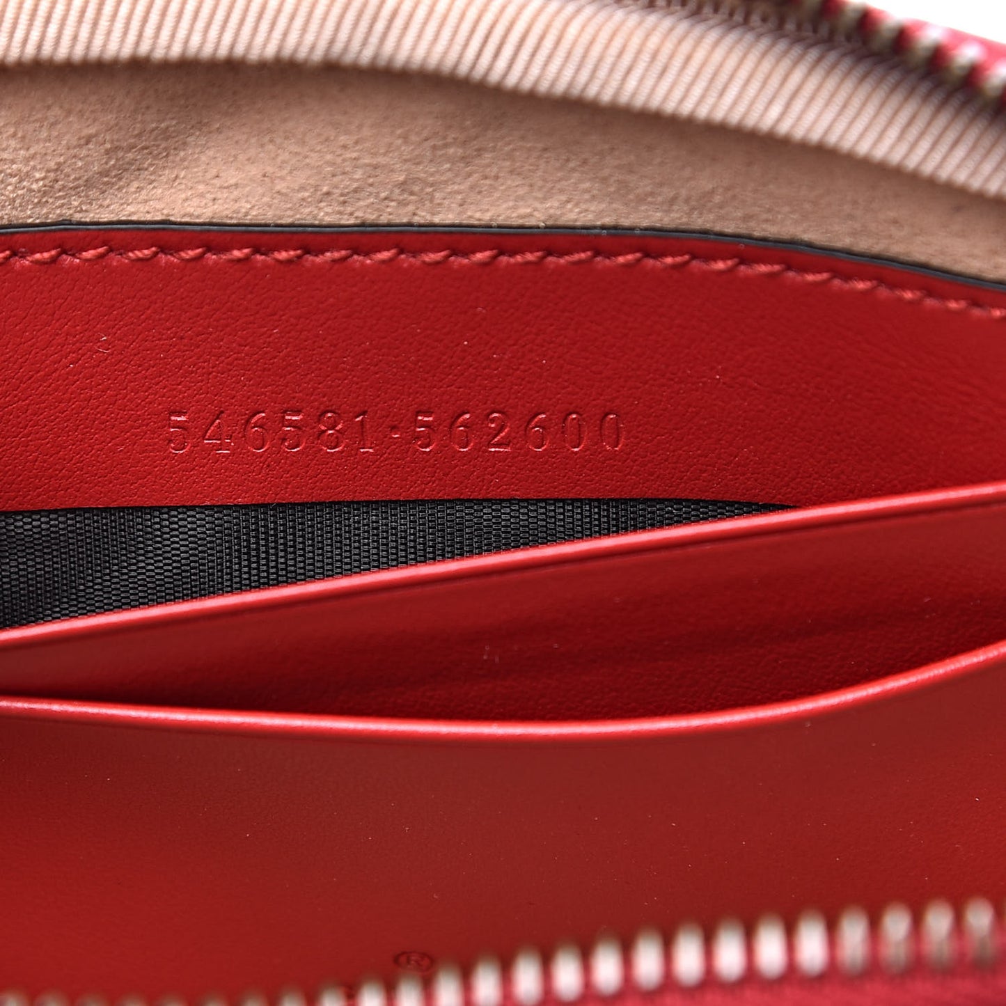 Calfskin Matelasse Mini GG Marmont Chain Crossbody Bag Hibiscus Red