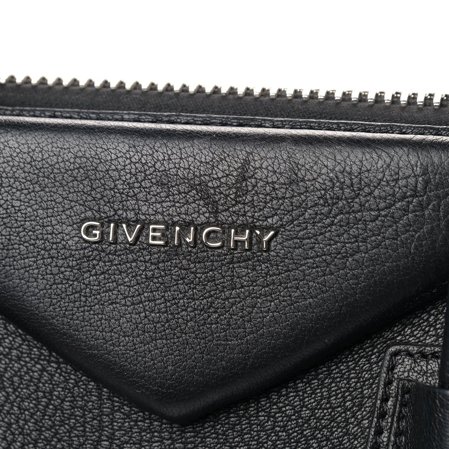 Sugar Goatskin Medium Antigona Black