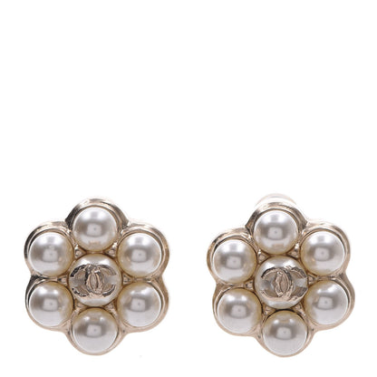 Chanel Pearl CC Flower Earrings Gold 1 of 4