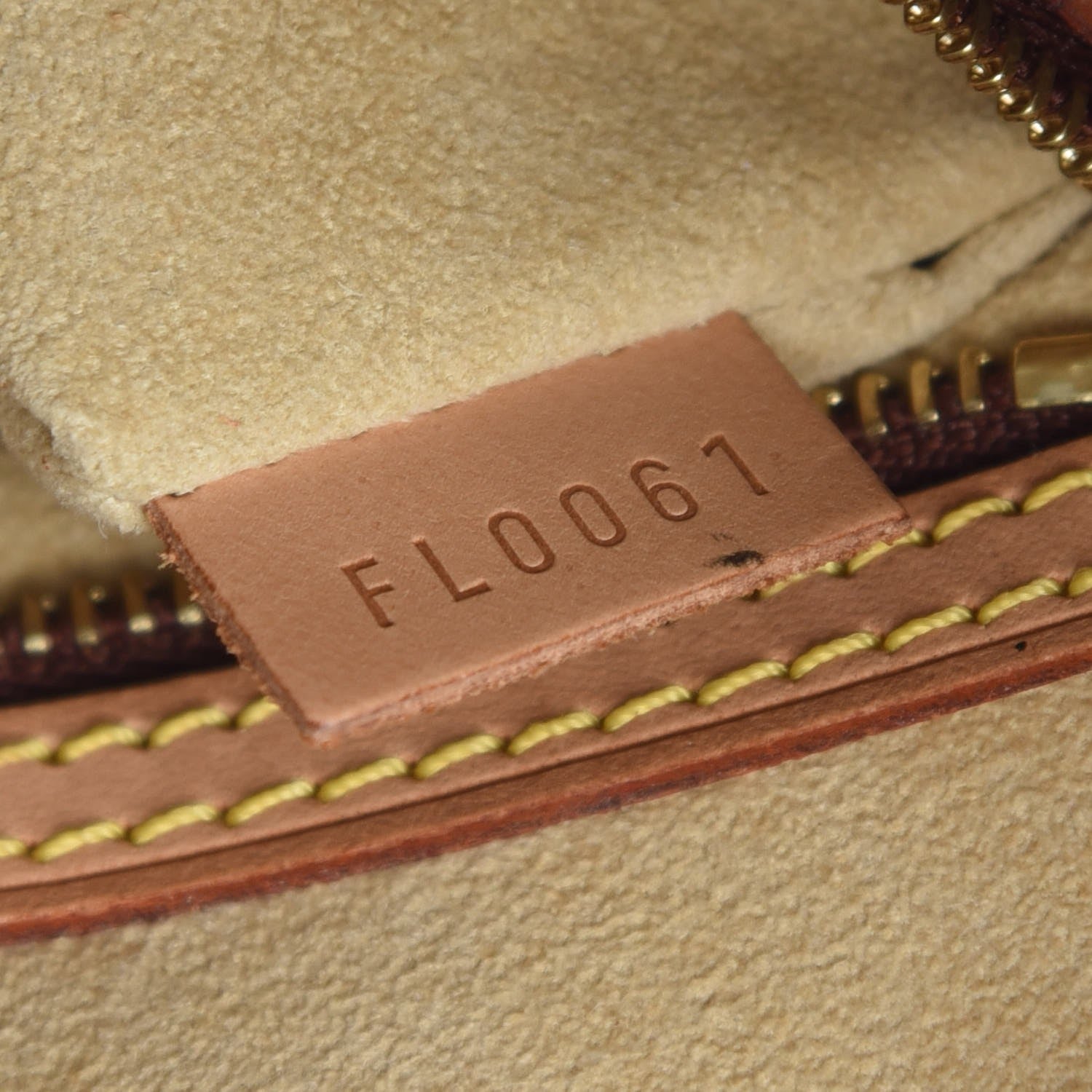 Louis Vuitton Monogram Looping MM 7 of 10