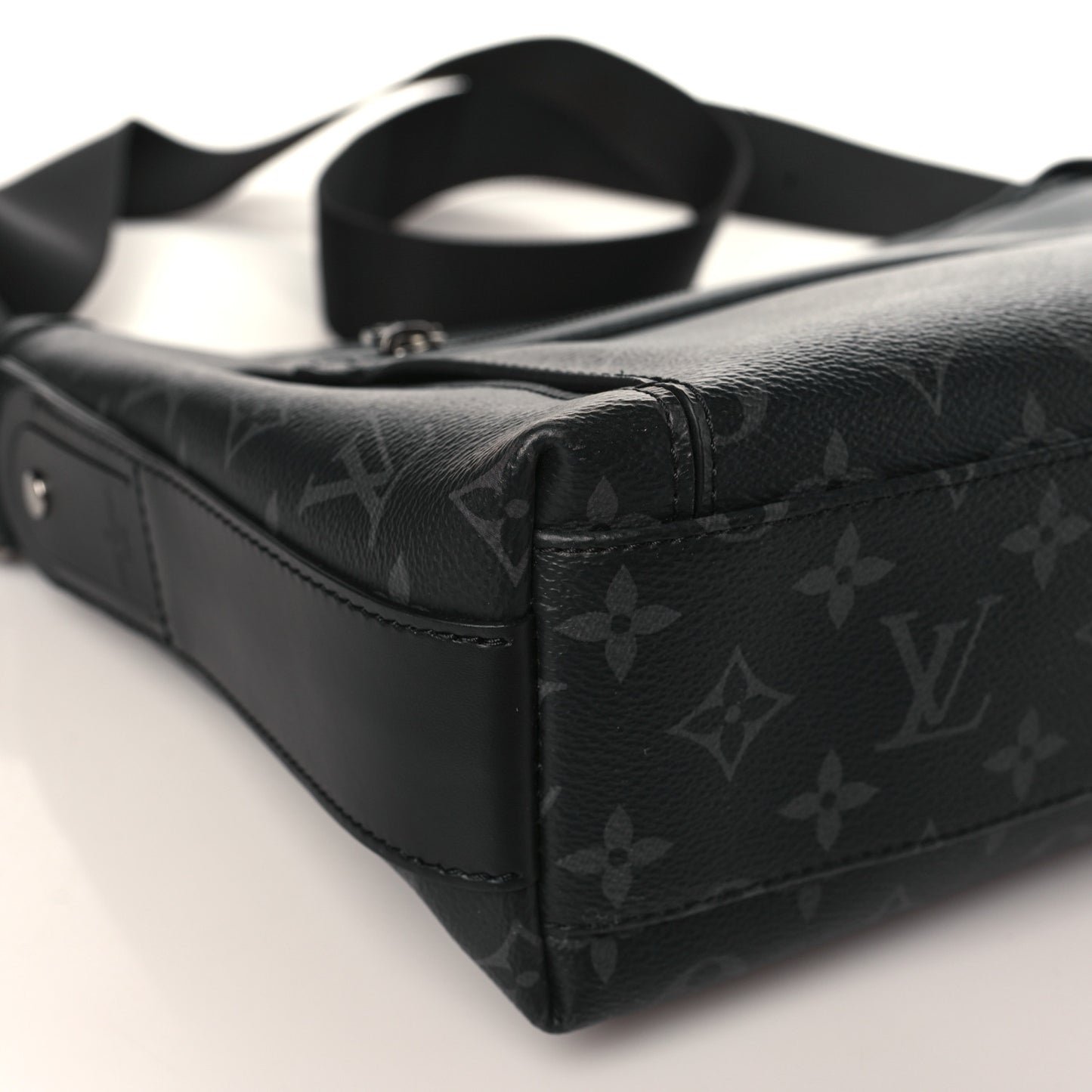 Monogram Eclipse Odyssey Messenger PM
