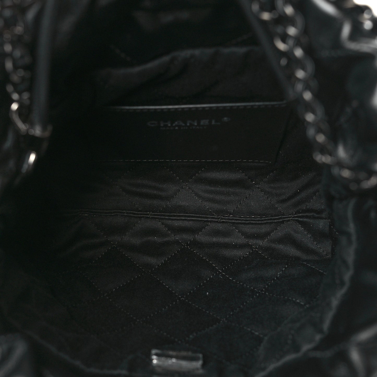 Shiny Calfskin Quilted Mini Chanel 22 So Black