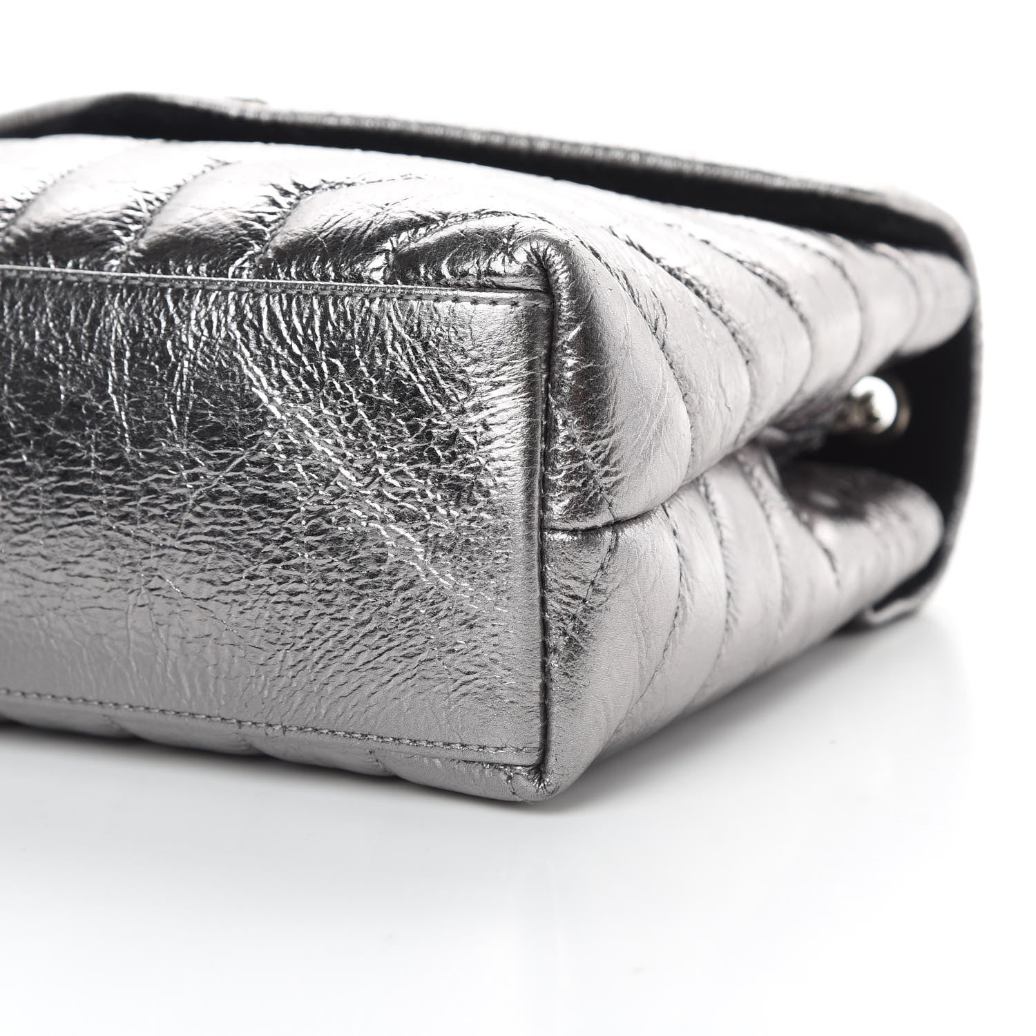 Saint Laurent Metallic Calfskin Y Quilted Monogram Small Loulou Chain Satchel Acciaio 10 of 13