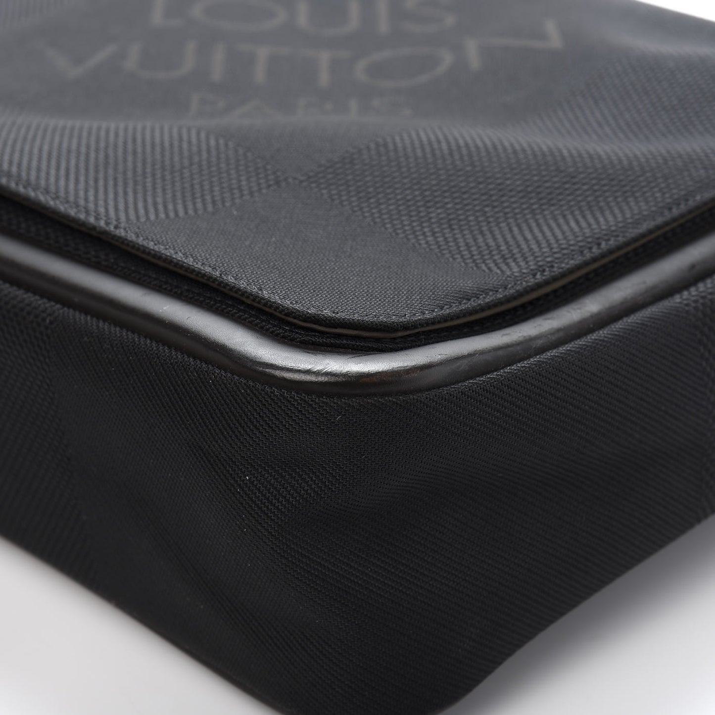 Damier Geant Messenger Bag Black