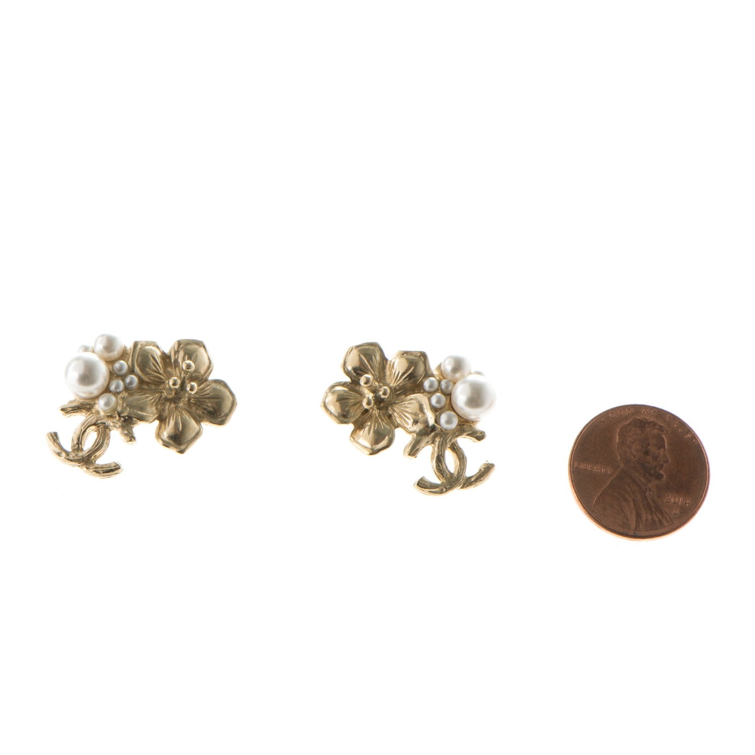 Chanel Pearl CC Flower Earrings Gold 2 of 5