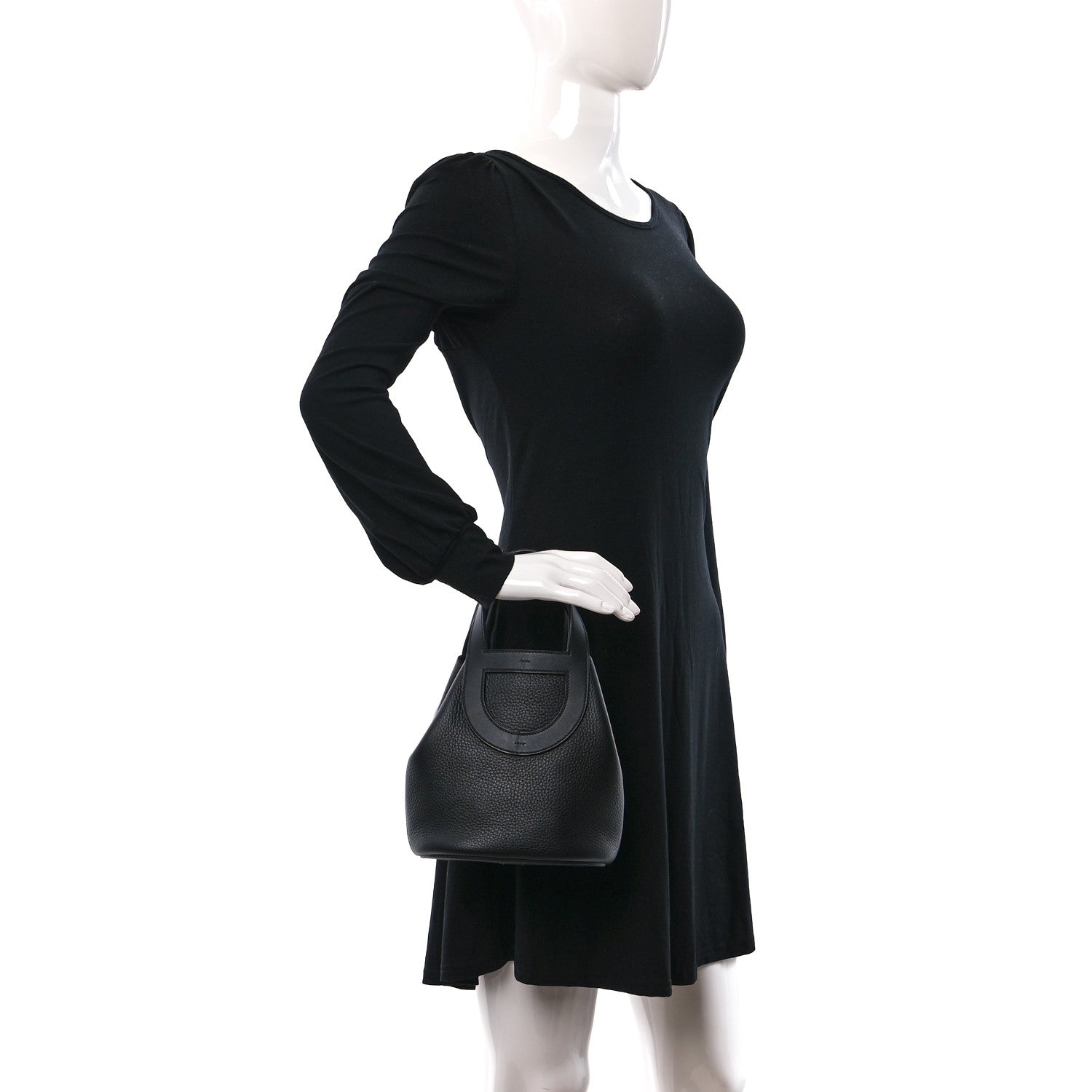 Hermes Taurillon Clemence Swift In-The-Loop 18 Bag Black 2 of 10