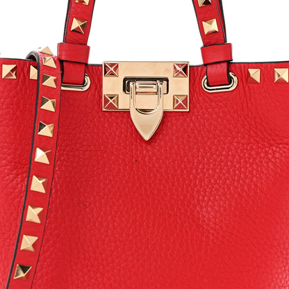 Valentino Garavani Pebbled Calfskin Rockstud Bucket Bag Red 7 of 10