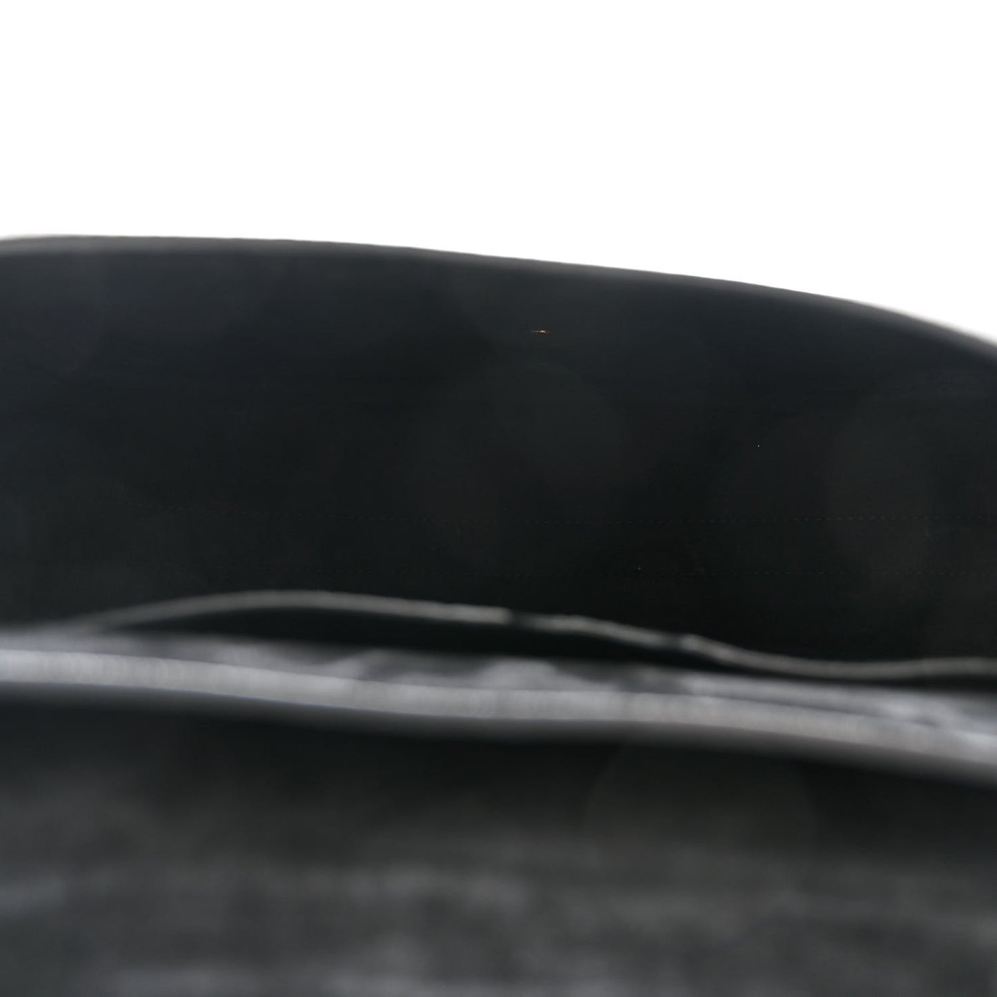 Grained Calfskin Large Bobby Flap Black