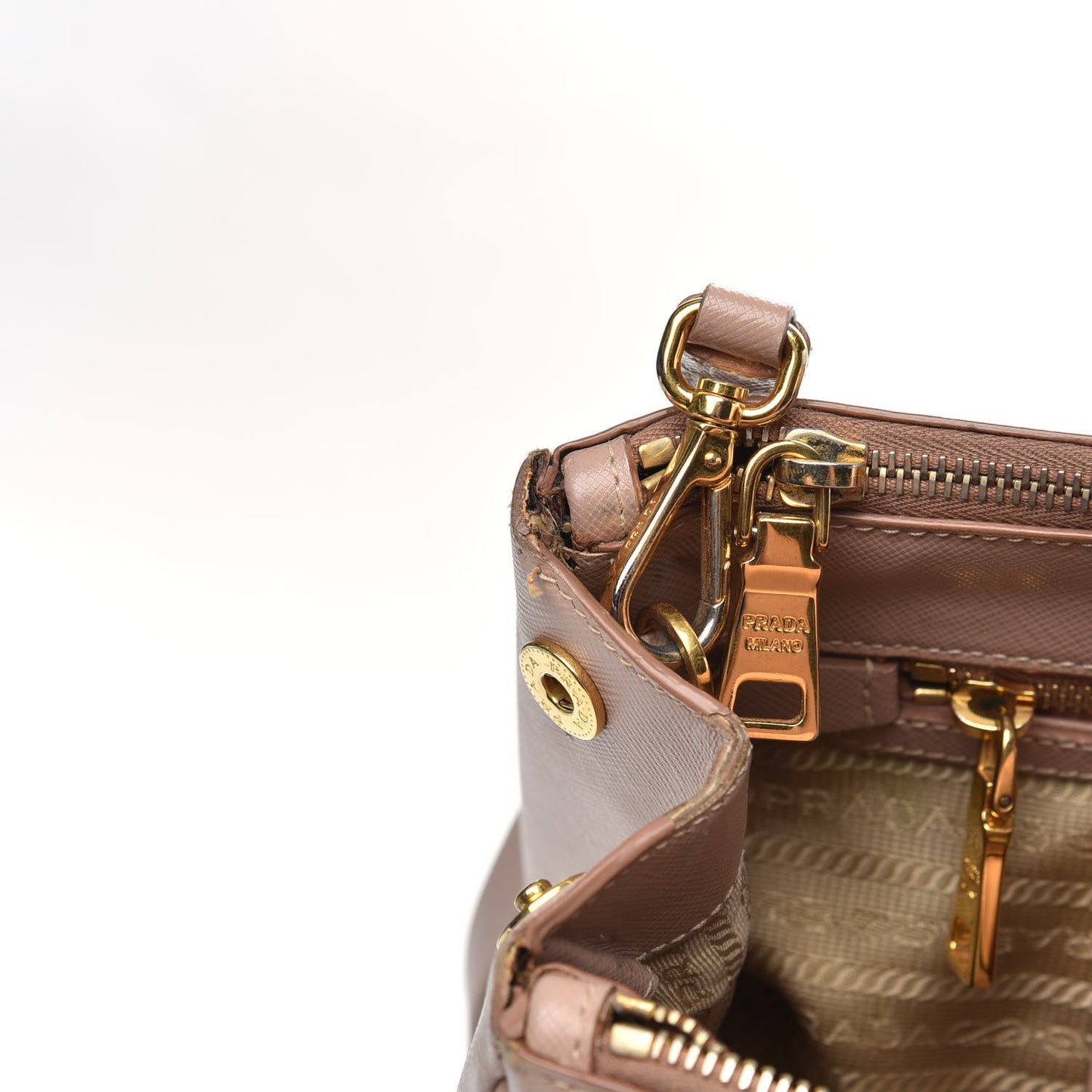 Saffiano Medium Galleria Double Zip Tote Cammeo