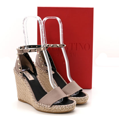 Valentino Garavani Grained Calfskin Rockstud Ankle Strap Espadrille 15/105mm Wedge Sandals 37 Poudre Natural 10 of 10