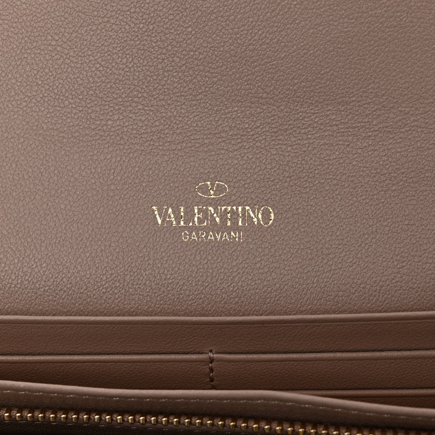 Valentino Garavani Calfskin Rockstud Wristlet Travel Wallet Poudre 7 of 9
