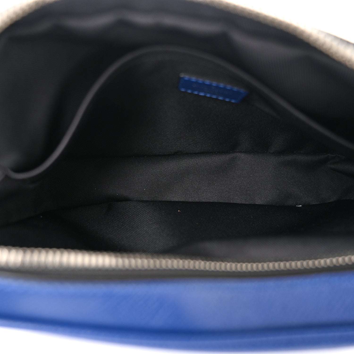 Louis Vuitton Taiga Outdoor Messenger Cobalt 5 of 10