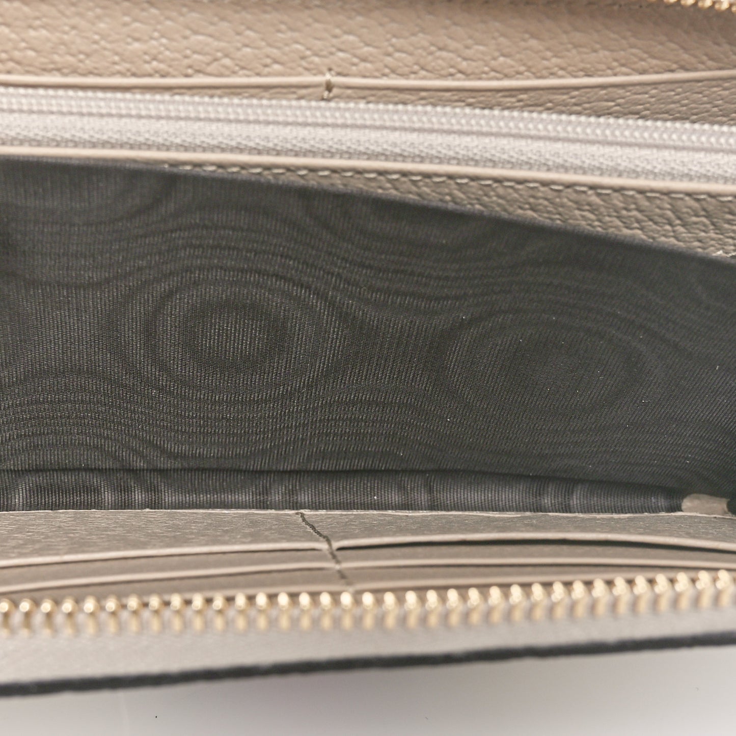 GG Supreme Monogram Textured Dollar Calfskin Web Ophidia Zip Around Wallet Beige Mystic White Oatmeal