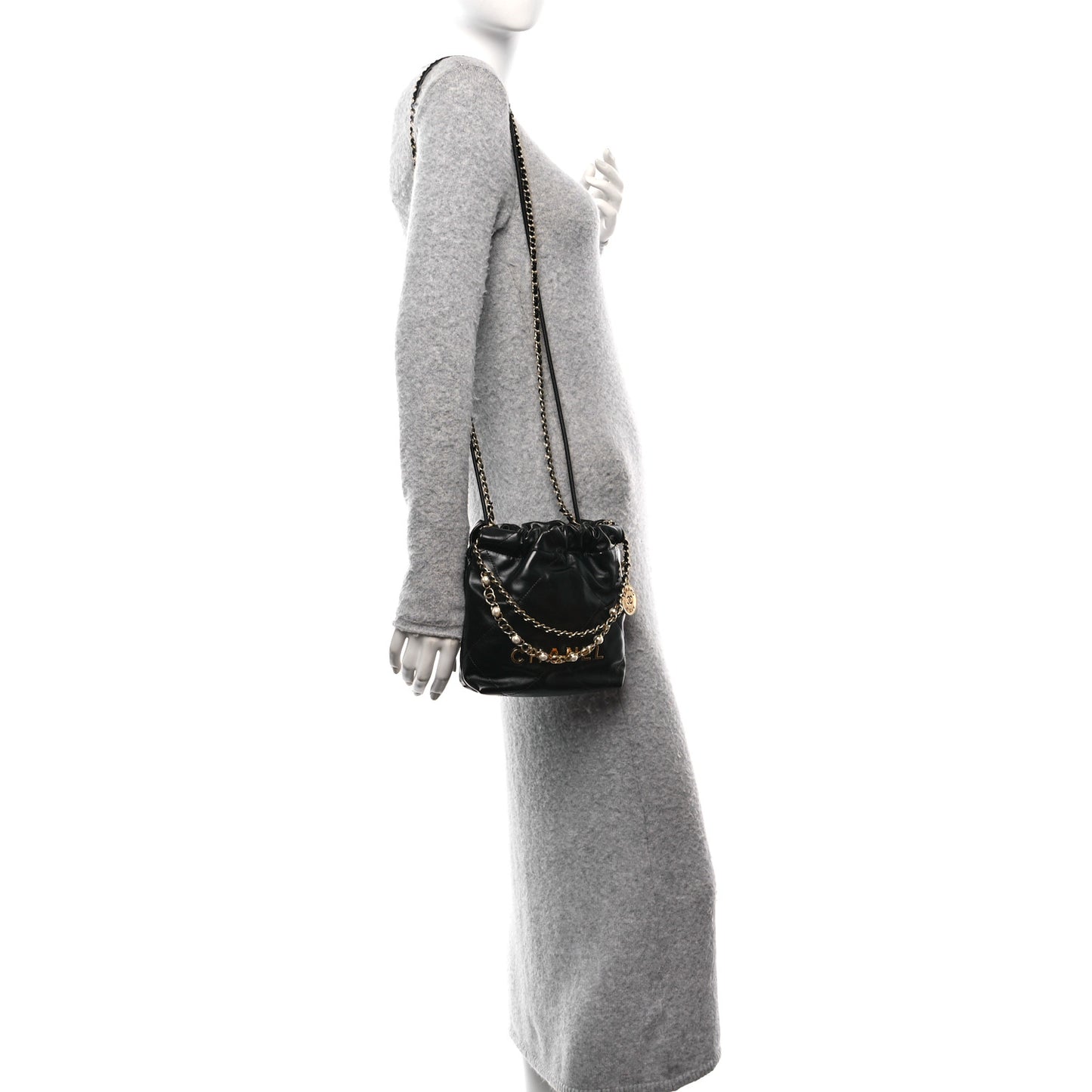 Shiny Calfskin Quilted Pearl CC Chain Mini Chanel 22 Black
