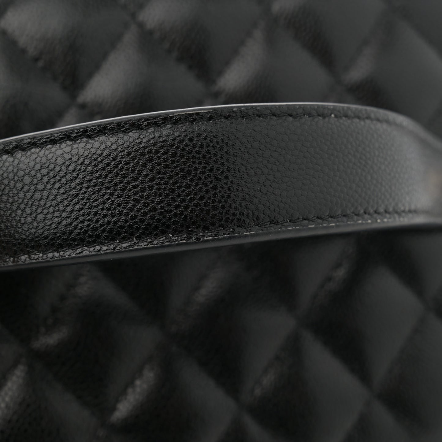 Caviar Quilted Large Vanity Pouch Black