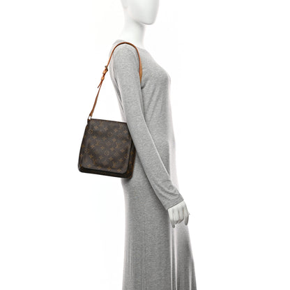 Louis Vuitton Monogram Musette Salsa 2 of 11