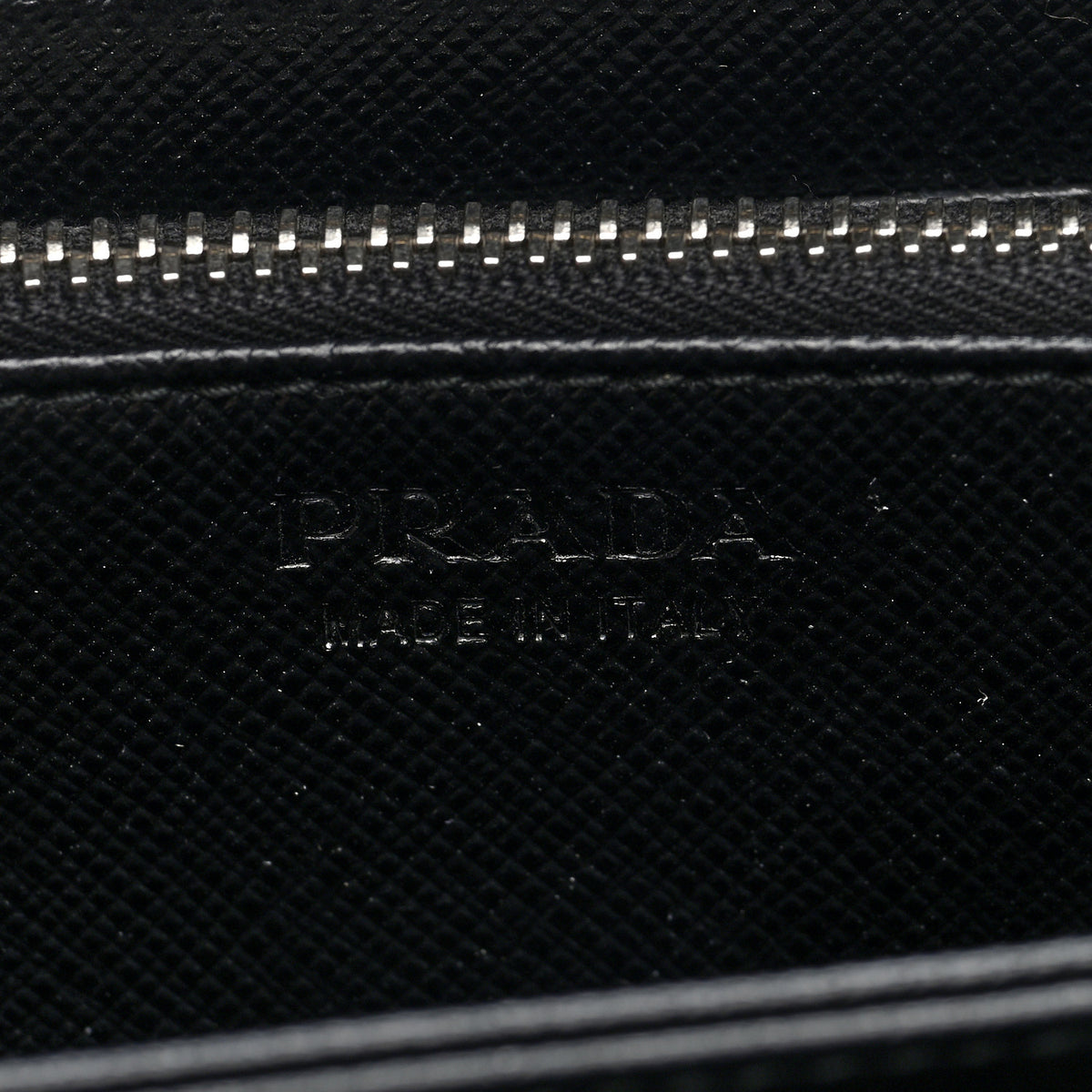 Saffiano Triangle Zip Wallet Black