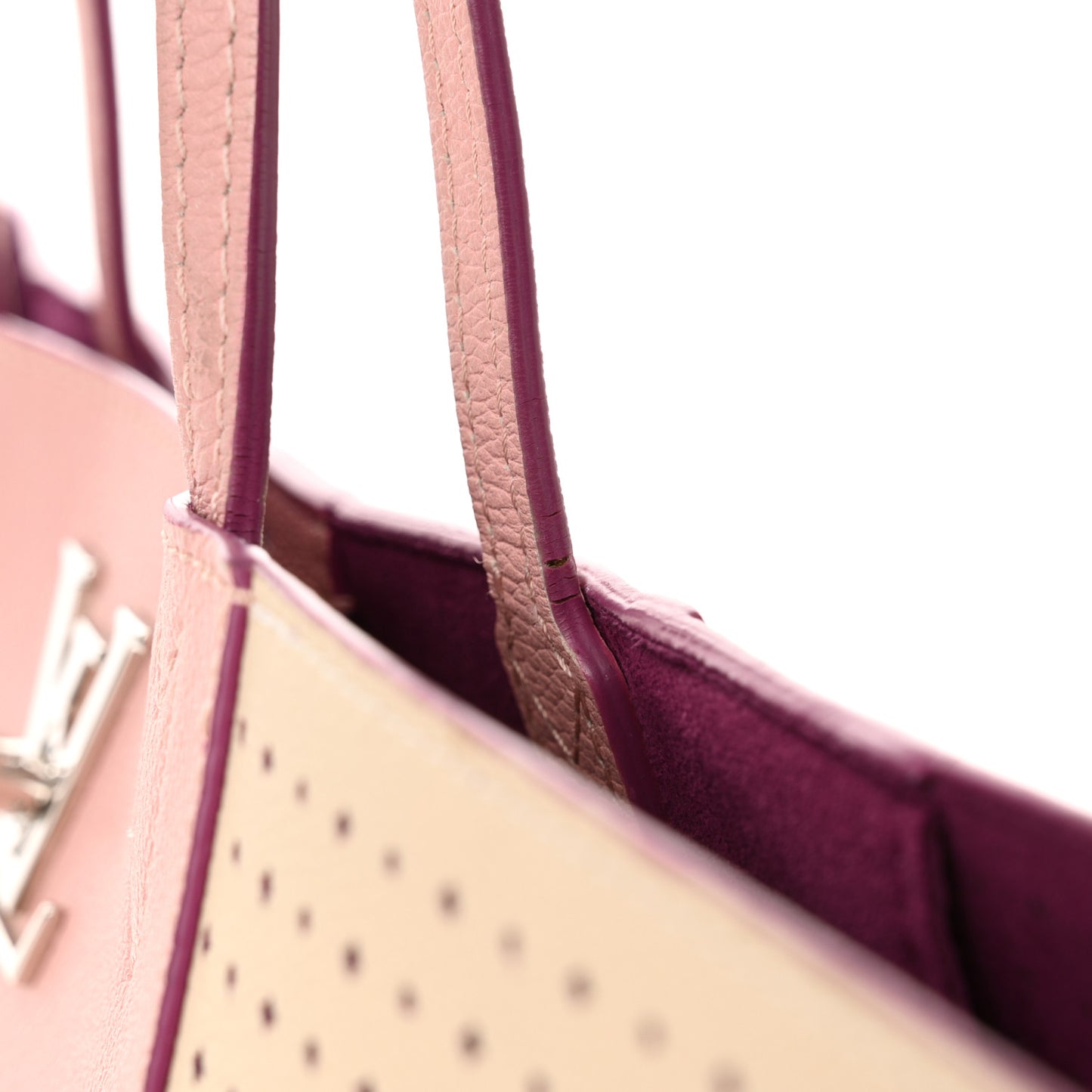 Calfskin Perforated Lockme Cabas Rose Poudre Creme