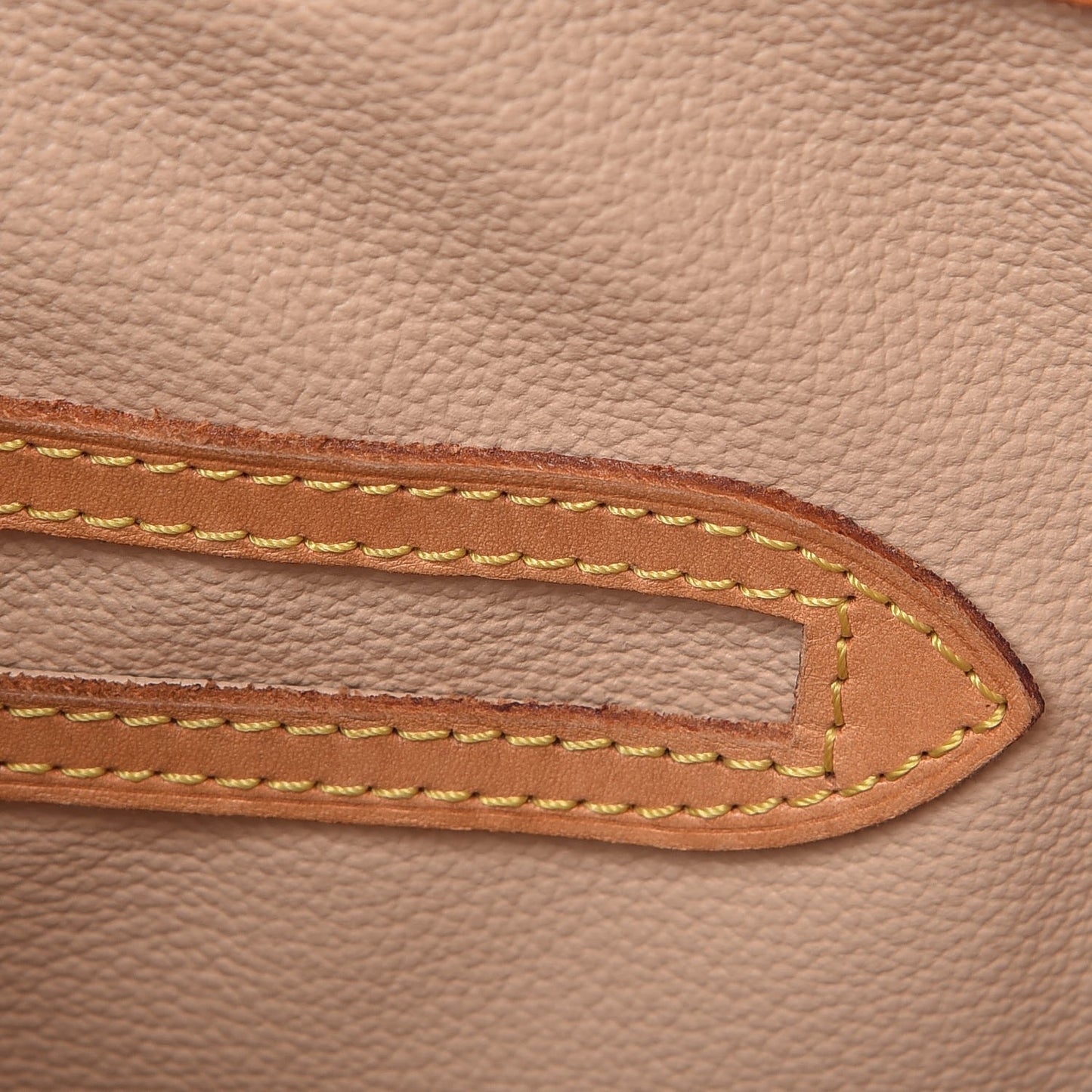 Monogram Petit Bucket 23