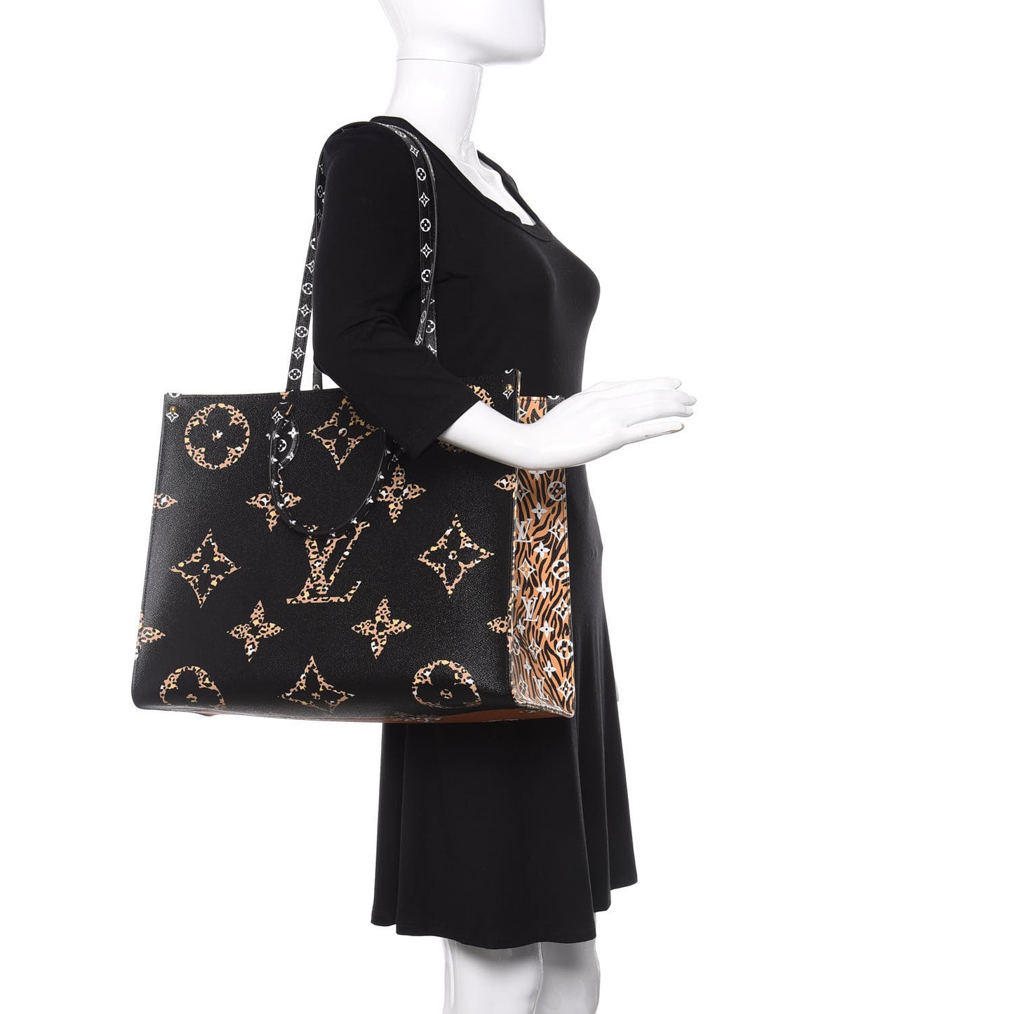 Monogram Giant Jungle Onthego GM Black