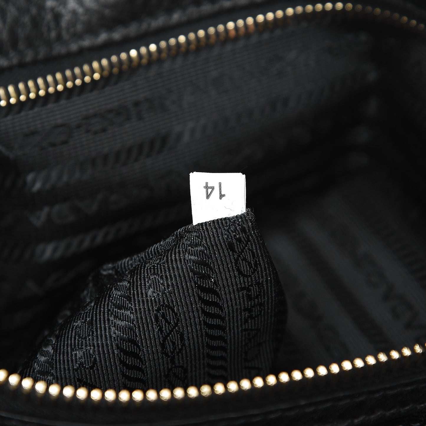 Vitello Daino Tote Nero Black