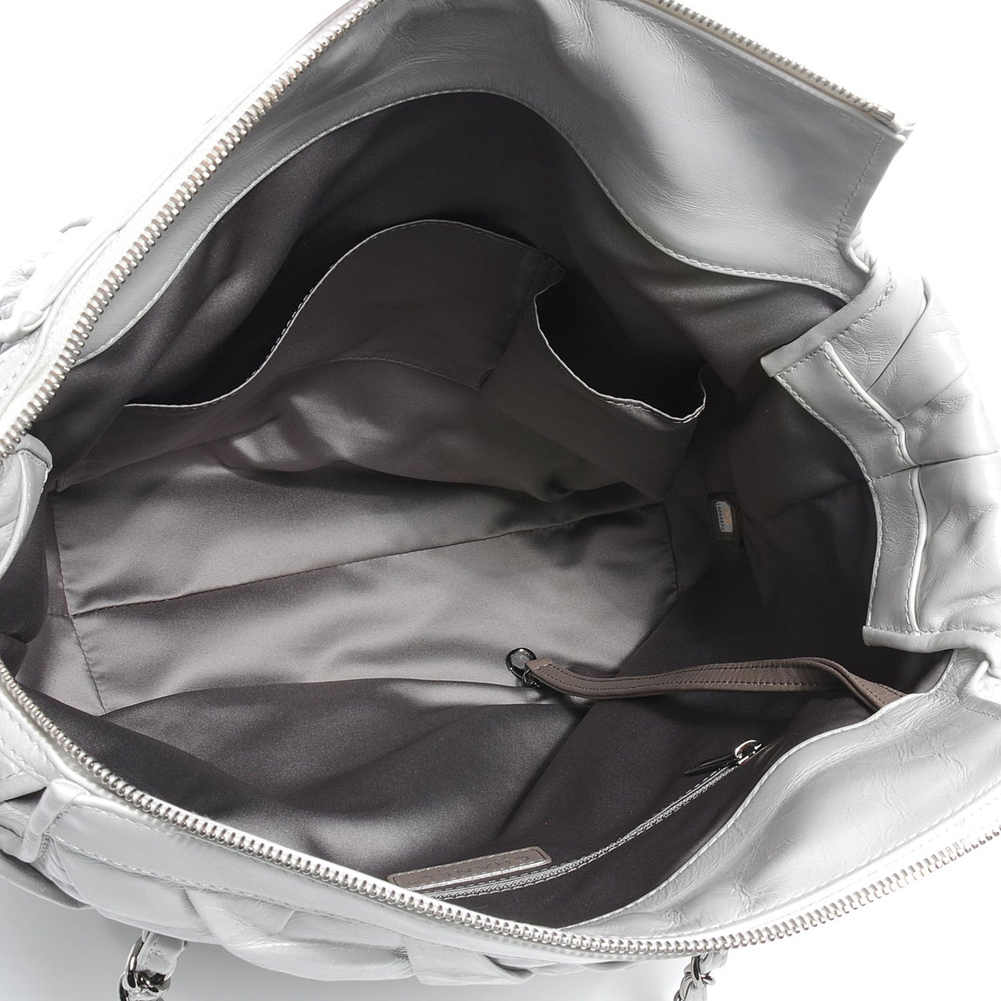 Leather CC Twisted Medium Tote Gray