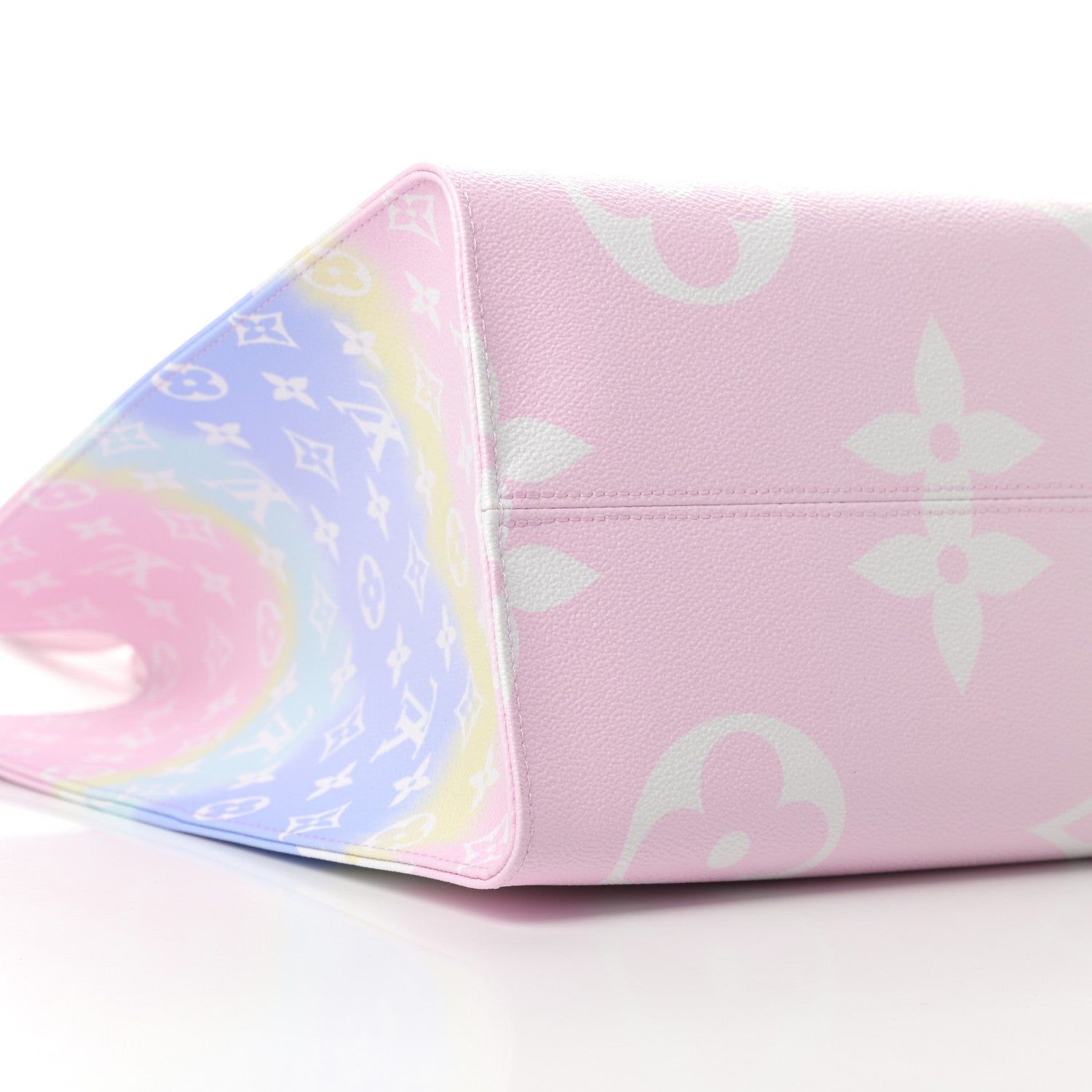 Louis Vuitton Monogram Escale Onthego GM Pastel 10 of 12