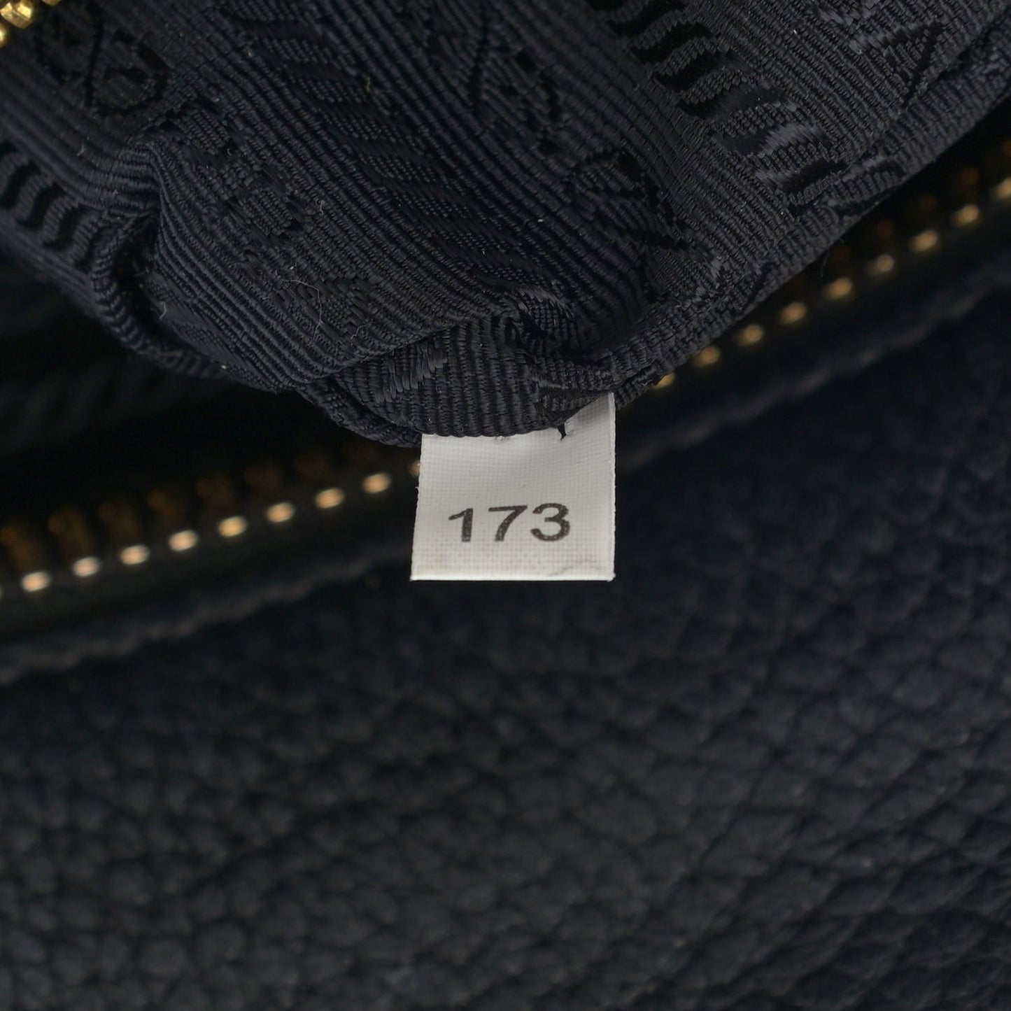 Vitello Daino Tote Black
