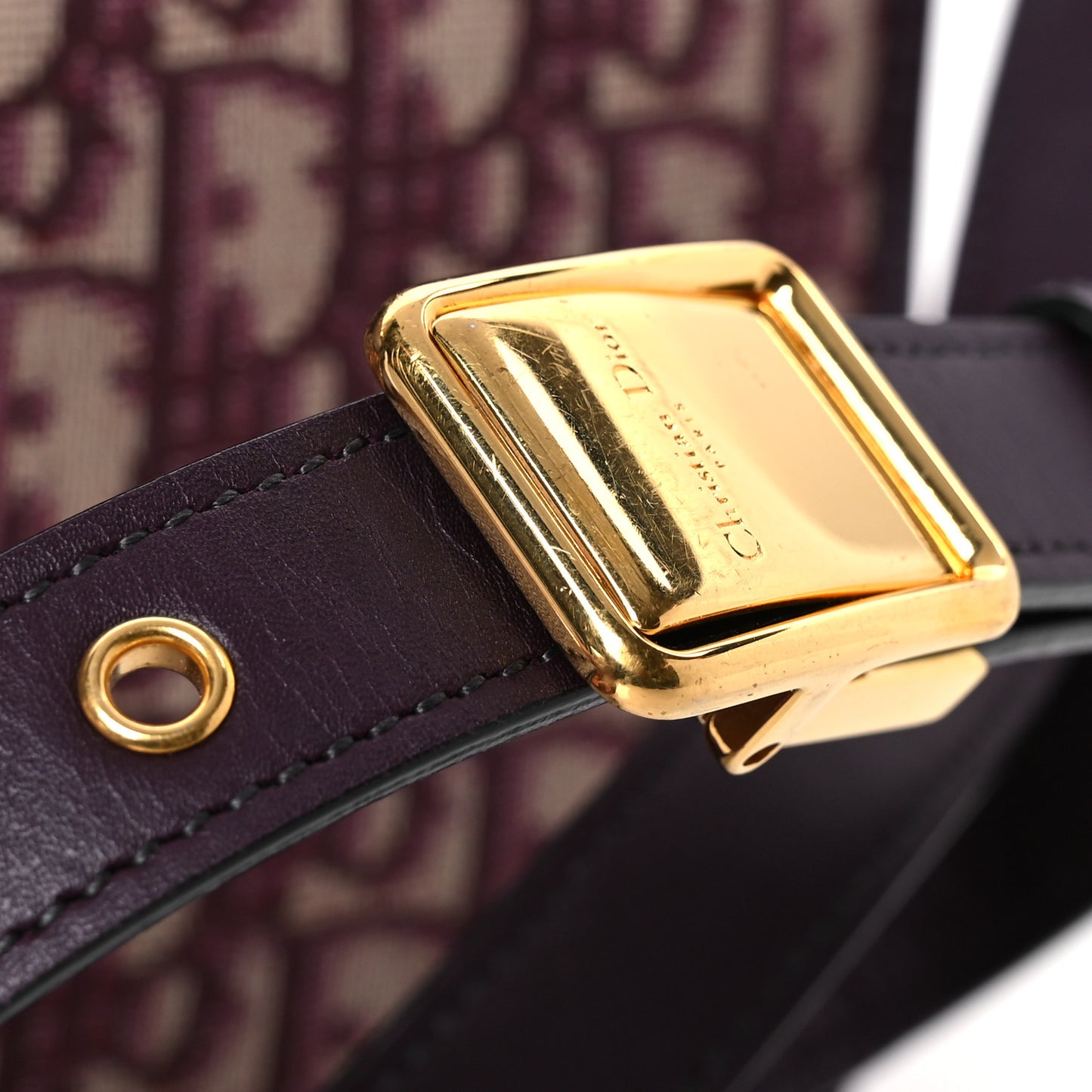 Oblique 30 Montaigne Flap Bag Burgundy