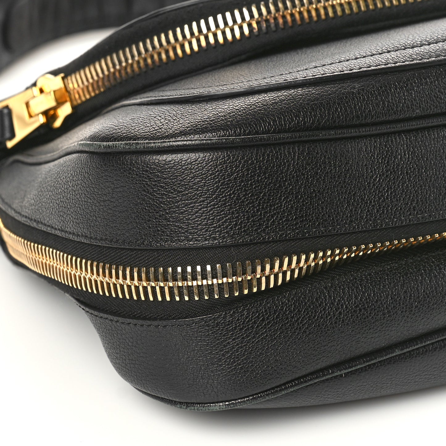 Pebbled Calfskin Medium Jennifer Black