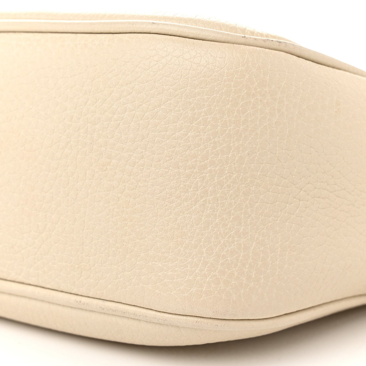 Pebbled Calfskin Small Soho Disco Bag Off White