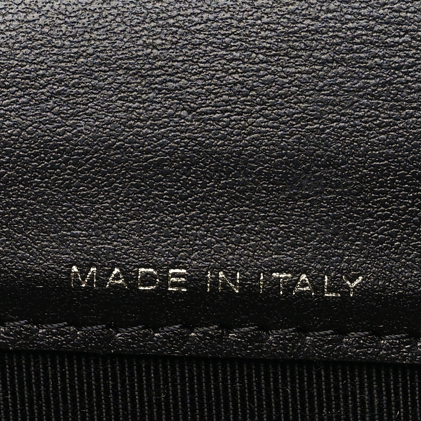 Calfskin Crocodile Embossed Graffiti 2.55 Cocodile Reissue Flap Card Holder Black Gold