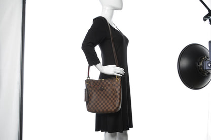 Louis Vuitton Damier Ebene South Bank Besace 2 of 8