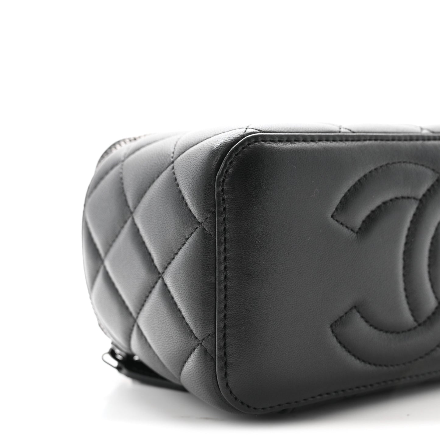 Lambskin Quilted Small Top Handle Vanity Case With Chain So Black