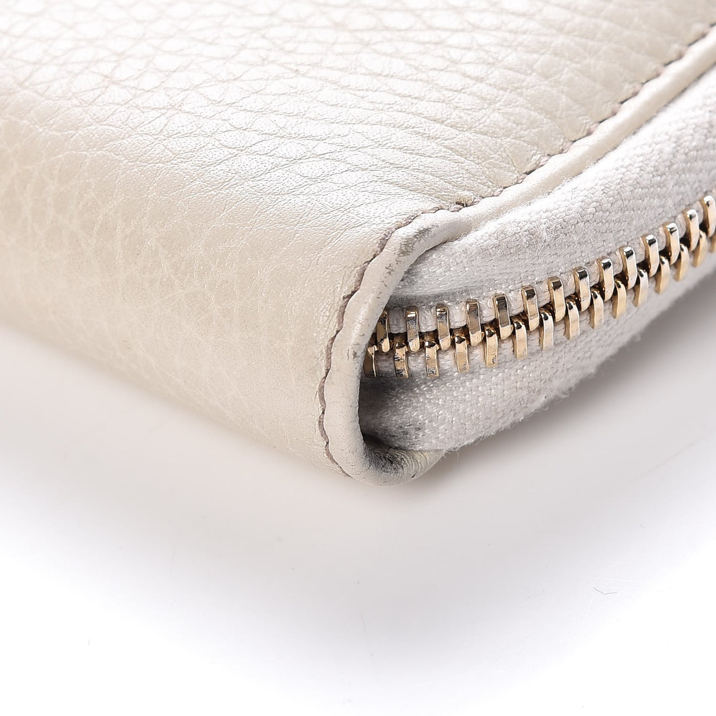 Pebbled Calfskin Medium Soho Zip Around Wallet Off White