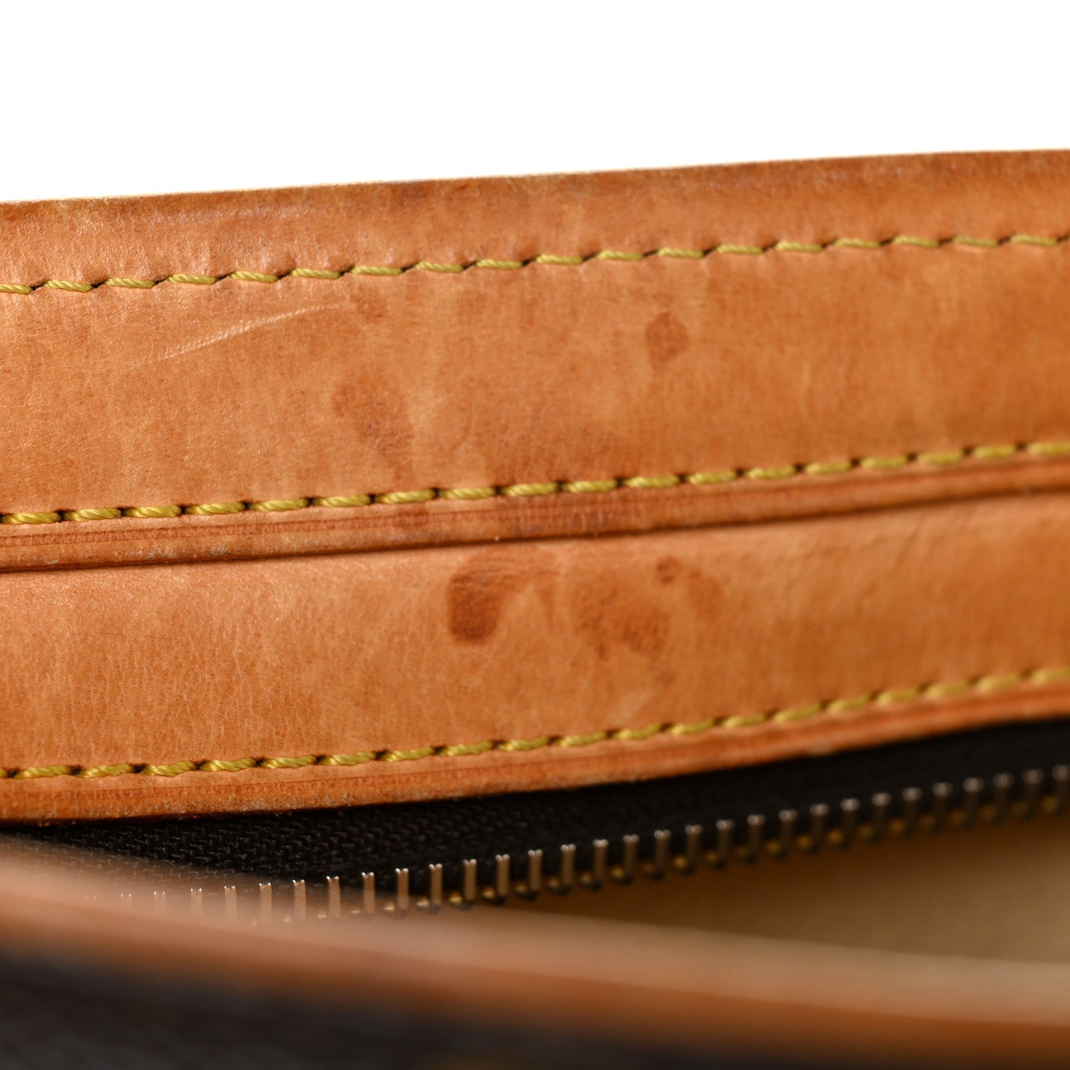 Louis Vuitton Monogram Hudson GM 15 of 26