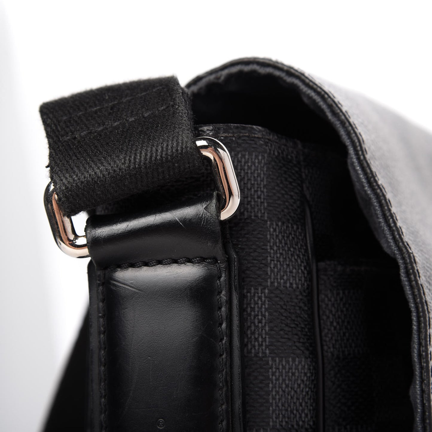 Damier Graphite District GM