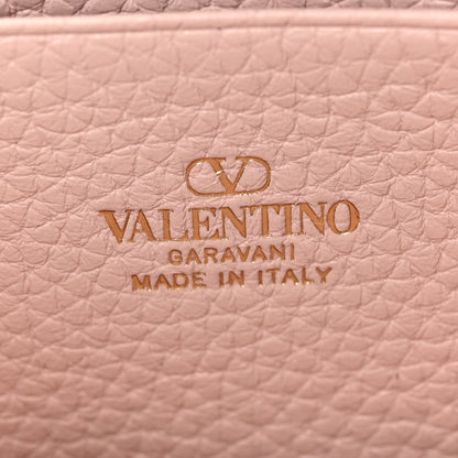 Valentino Garavani Pebbled Calfskin Rockstud Flip Lock Wallet On Chain Pouch Poudre 6 of 8