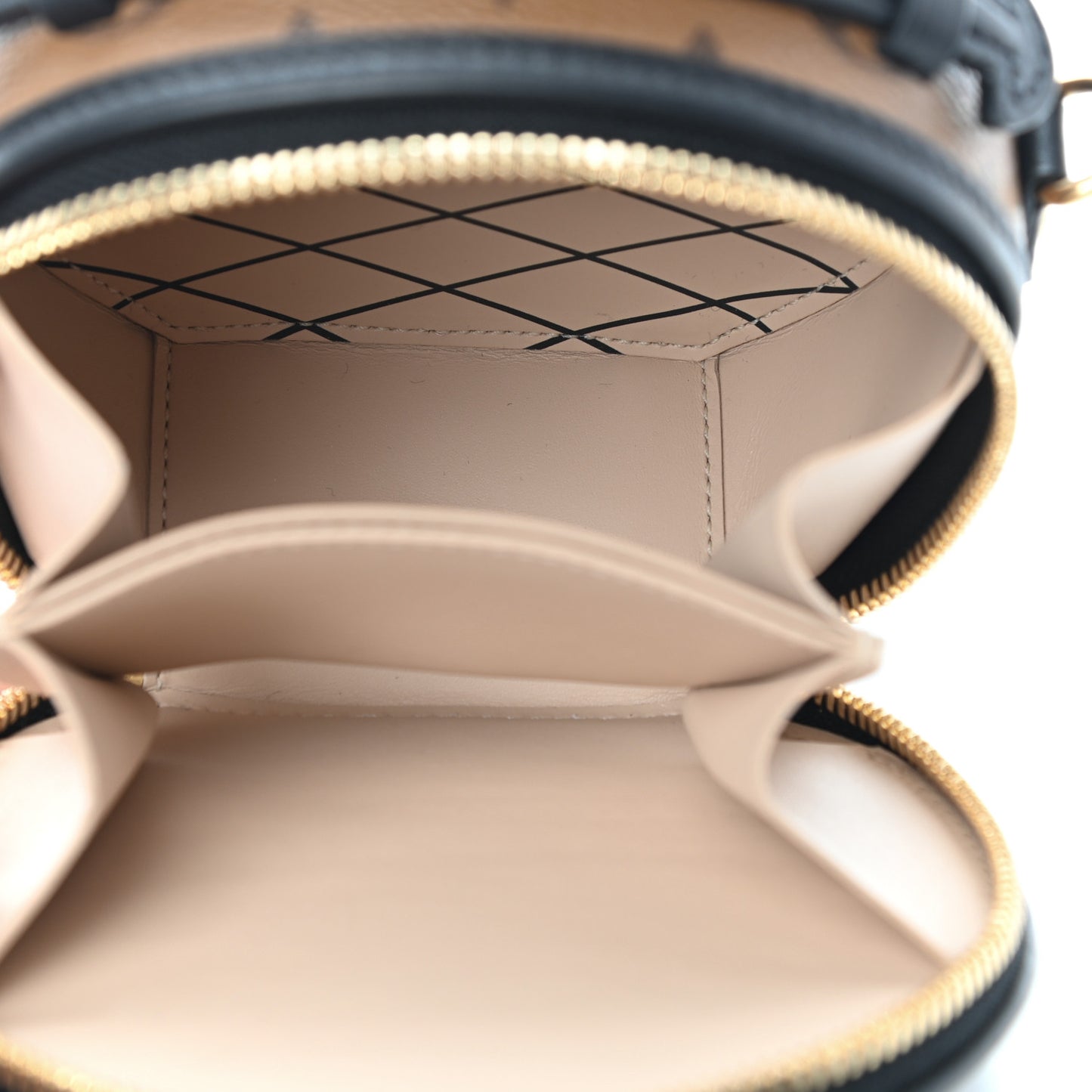 Reverse Monogram Mini Boite Chapeau