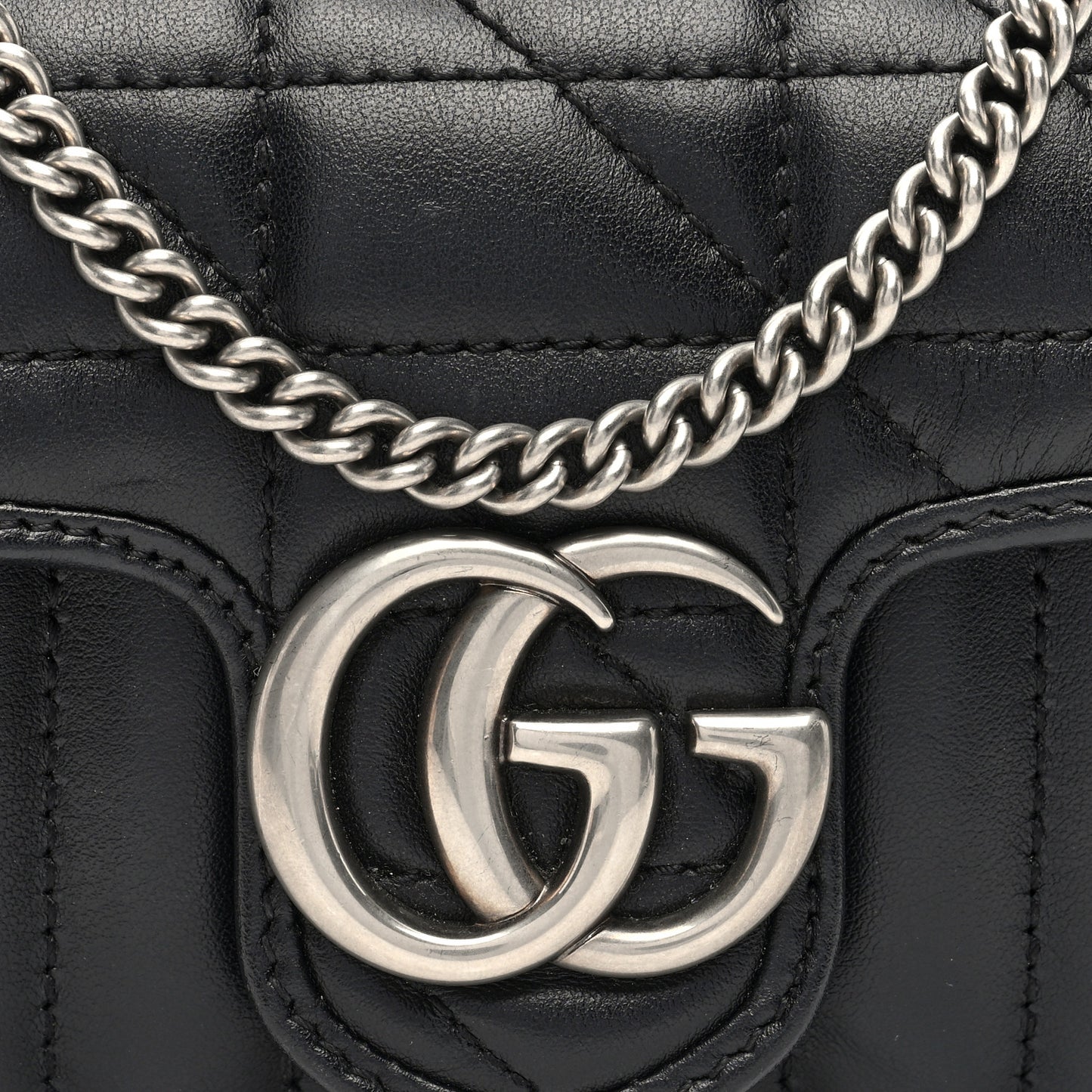 Calfskin Matelasse Aria Super Mini GG Marmont Shoulder Bag Black