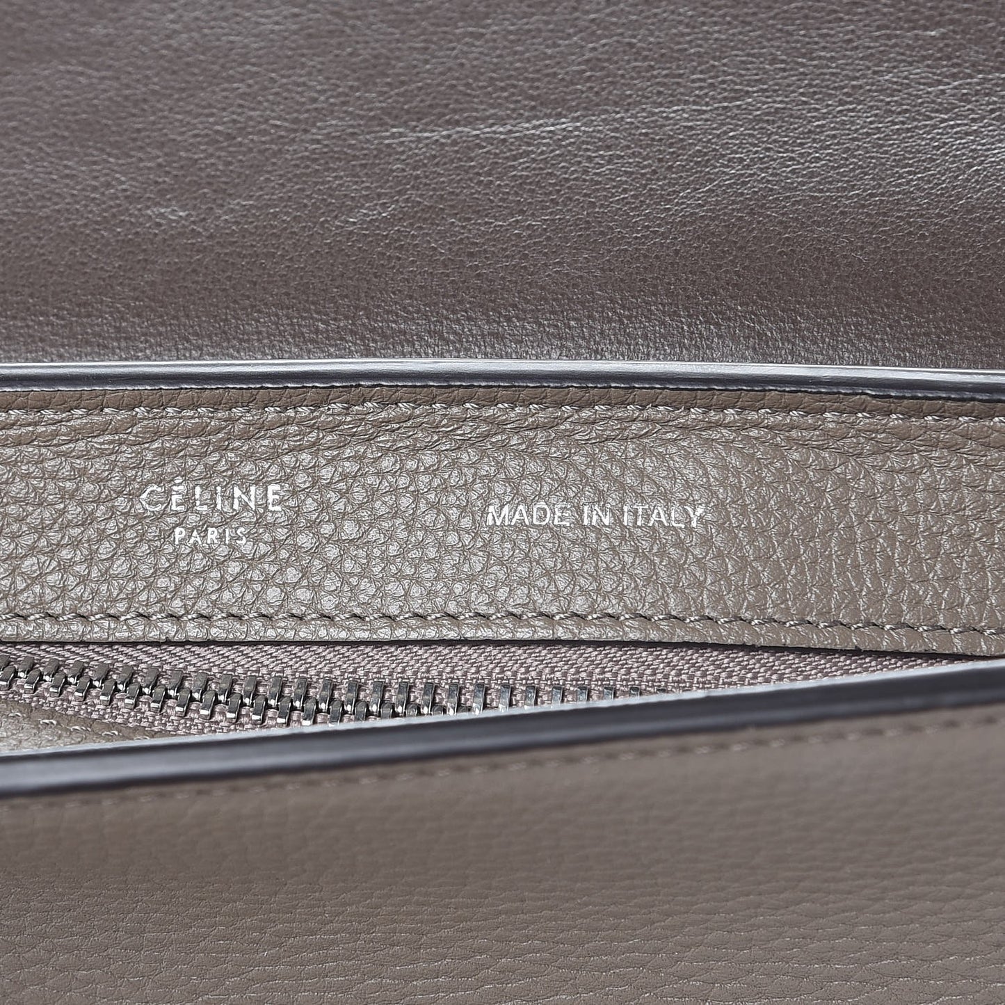 Drummed Calfskin Suede Small Trapeze Souris