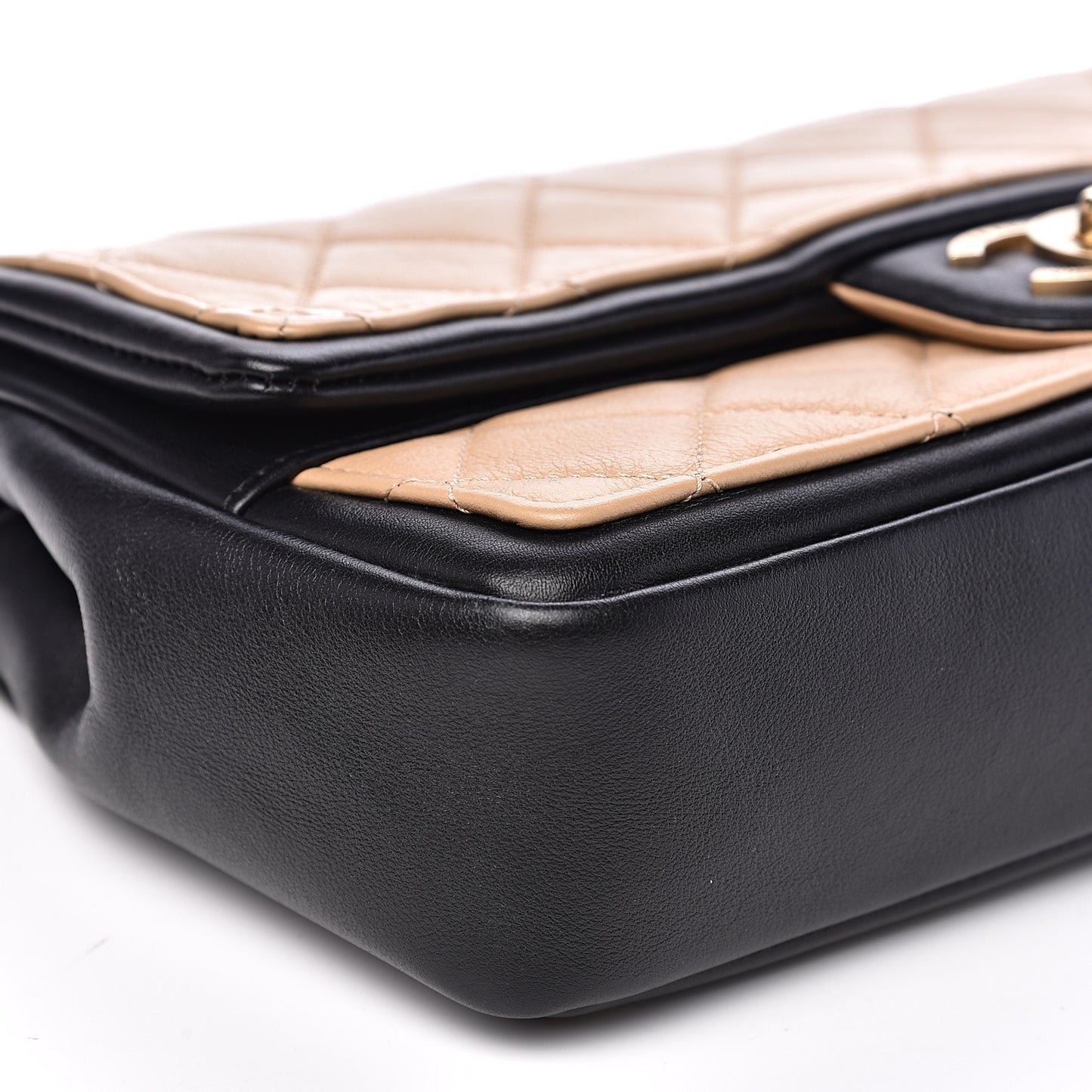 Calfskin Quilted Medium Graphic Flap Beige Black