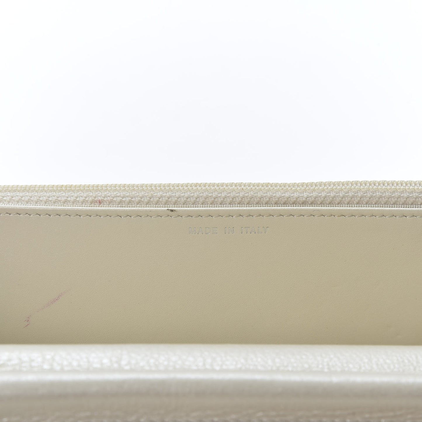 Metallic Calfskin Lucky Charms Casino 2.55 Reissue Wallet On Chain WOC Ivory