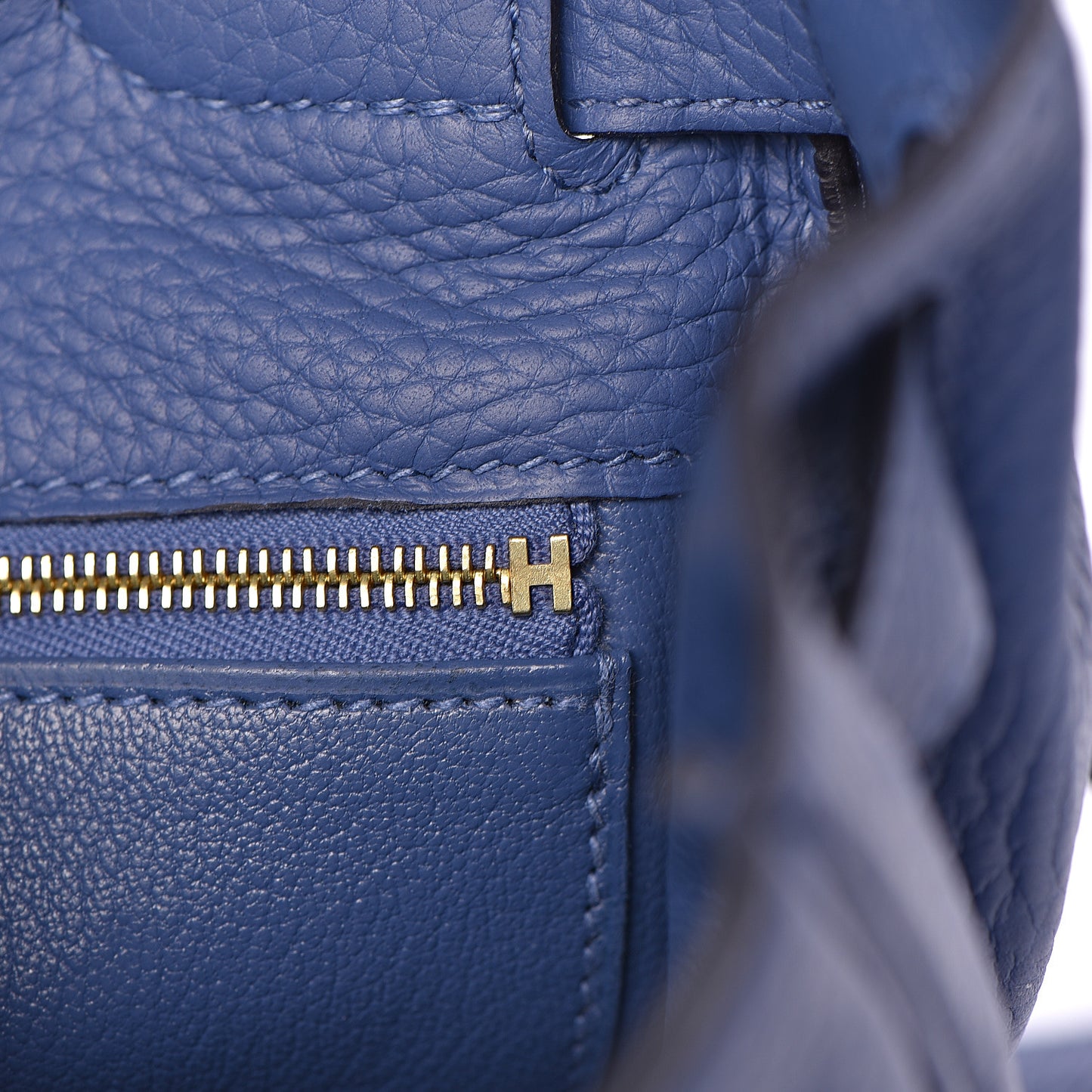 Taurillon Clemence Kelly Retourne 32 Bleu Brighton
