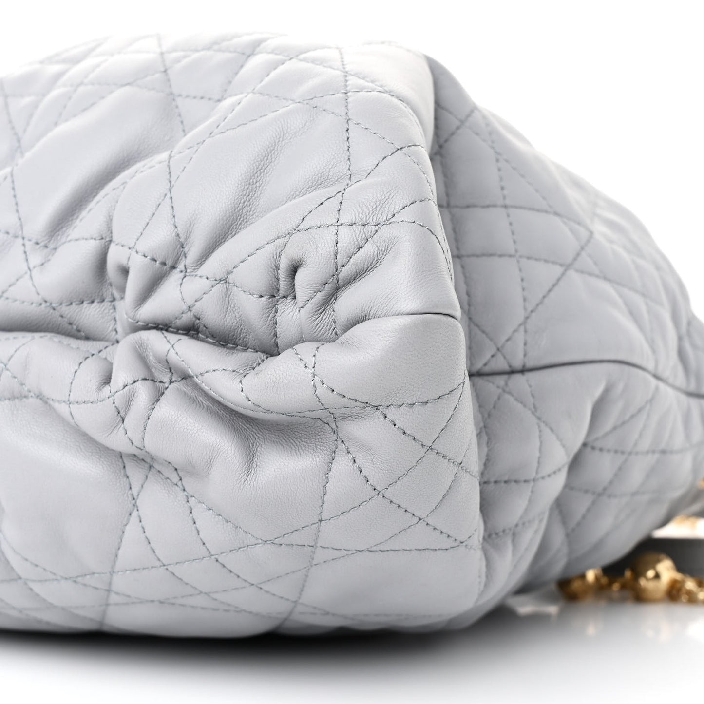 Lambskin Supple Macrocannage Ammi Bag Grey
