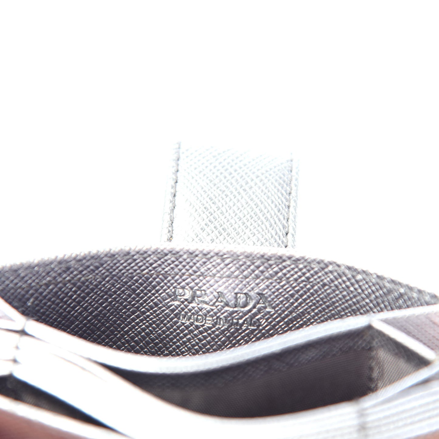 Metallic Saffiano Accordion Card Case Cromo