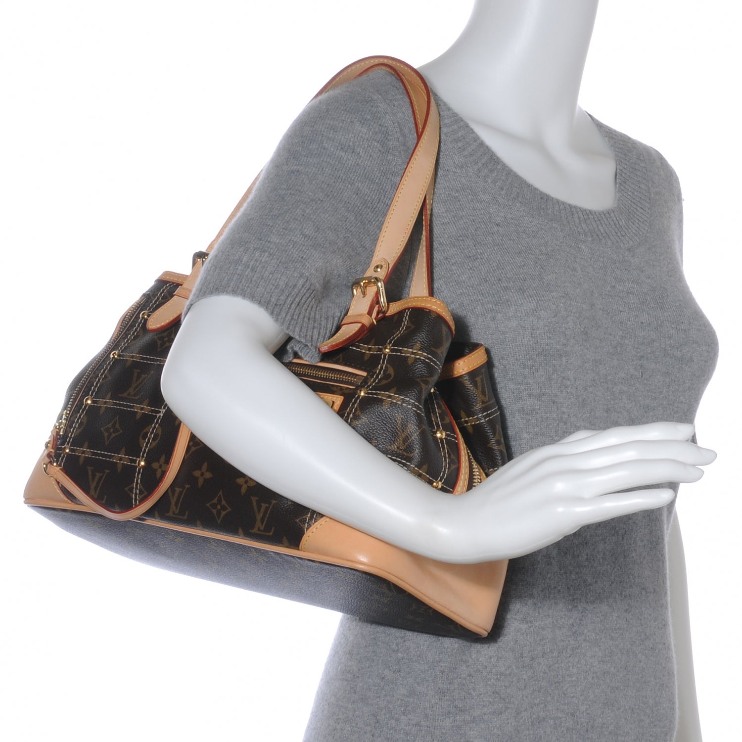 Louis Vuitton Monogram Riveting 2 of 7