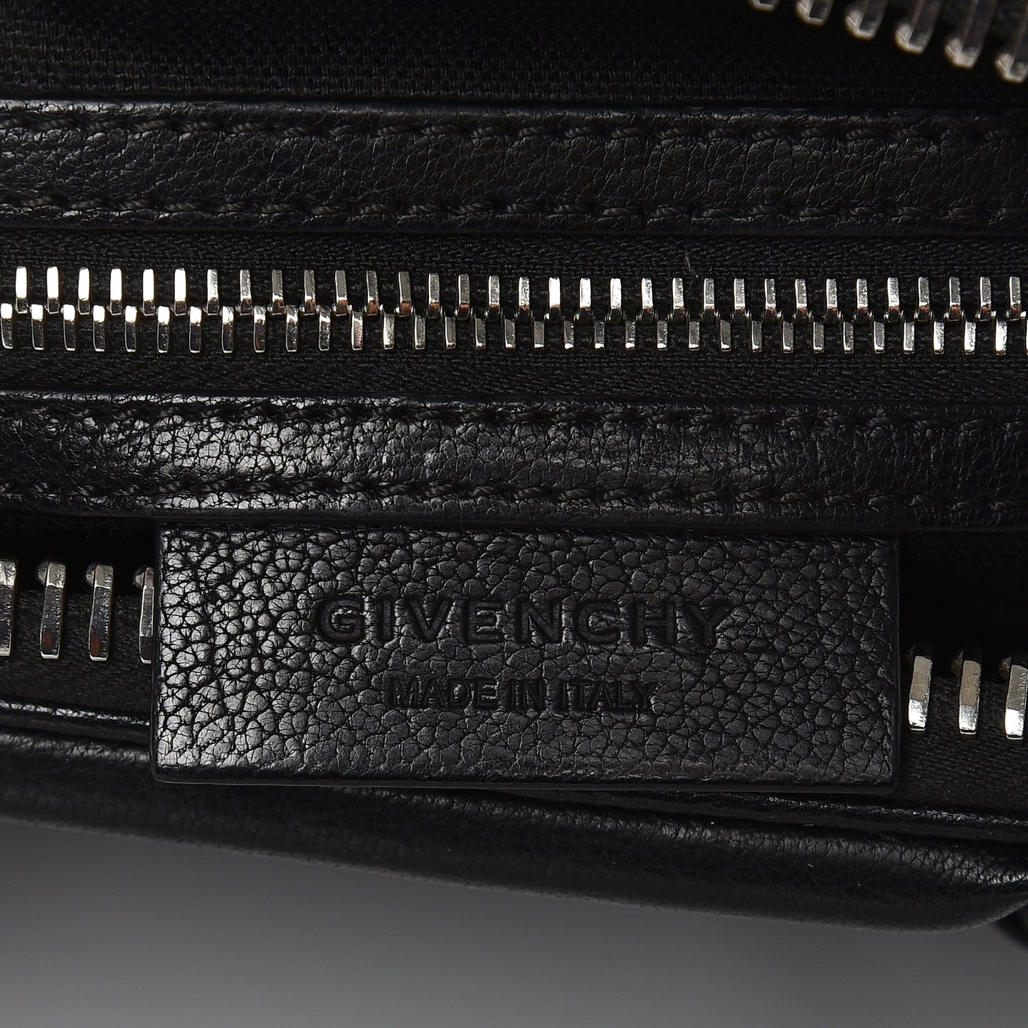 Sugar Goatskin Small Antigona Black